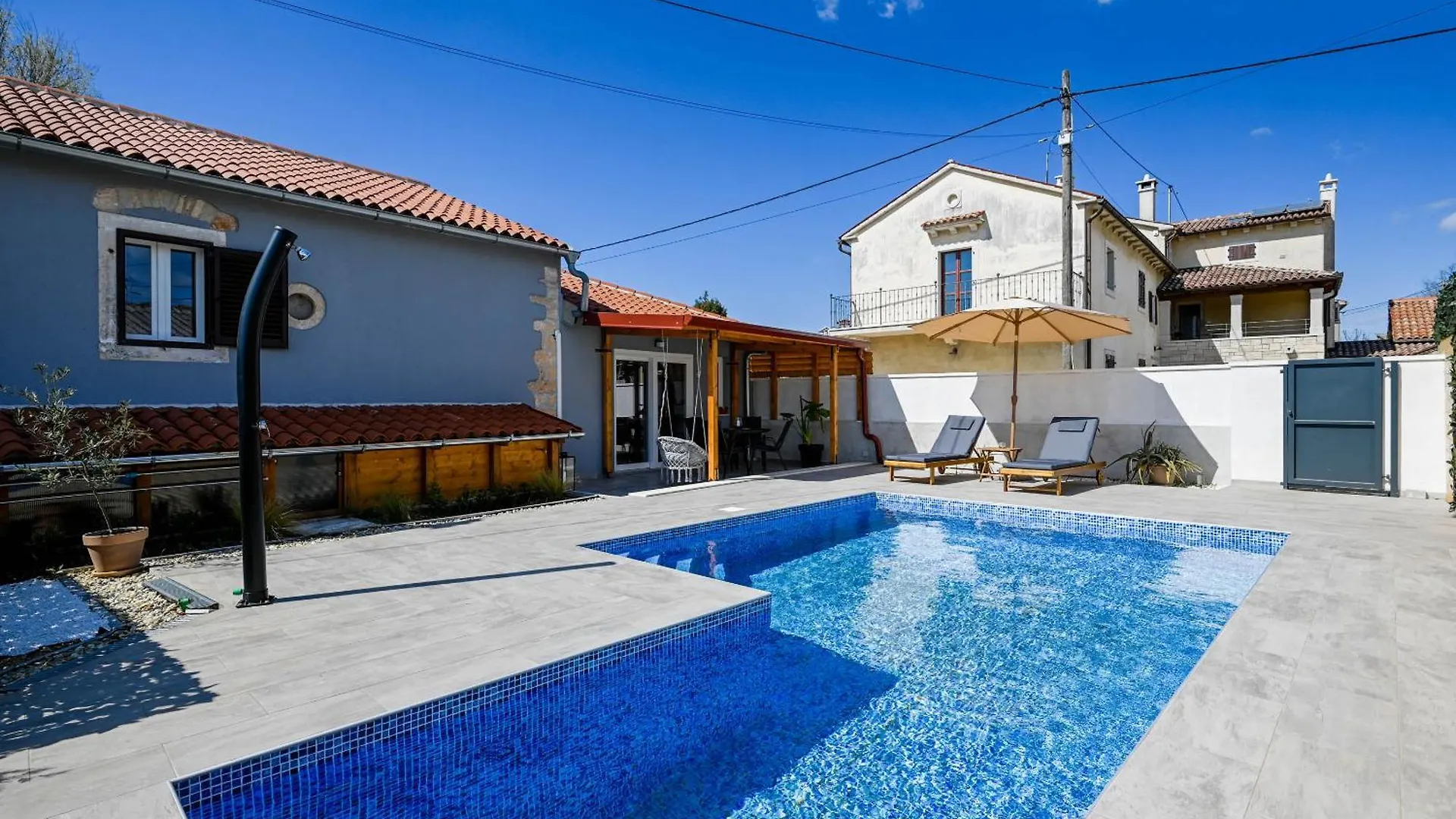 فيلة Holiday Home Kapela Tomisici