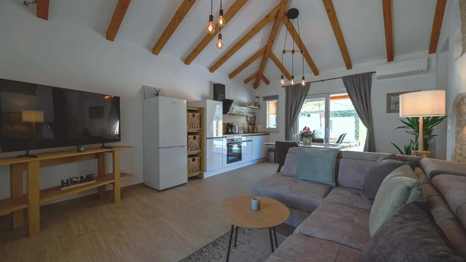 Holiday Home Kapela Tomisici 0*,